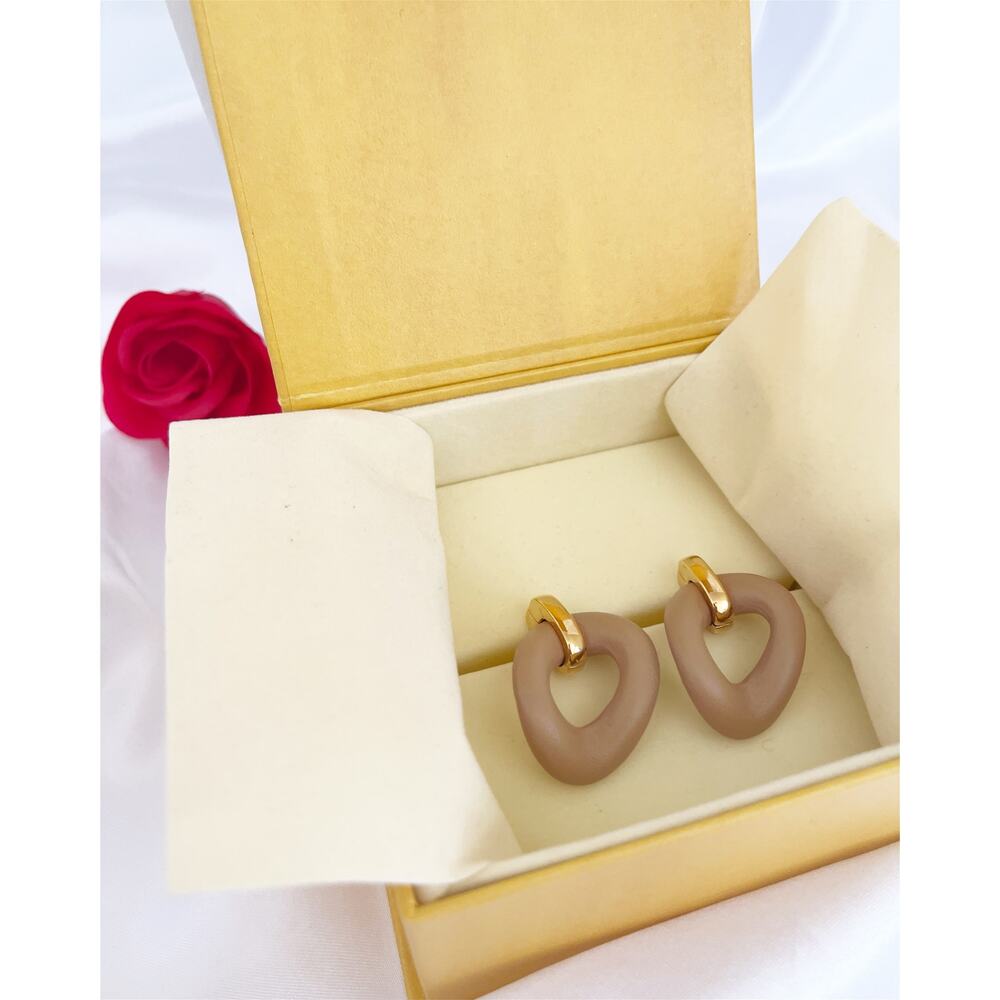 FENDI FILO Leather Stud Earrings Beige Hoop Design Pierced Gold Tone Hardware - Picture 11 of 11